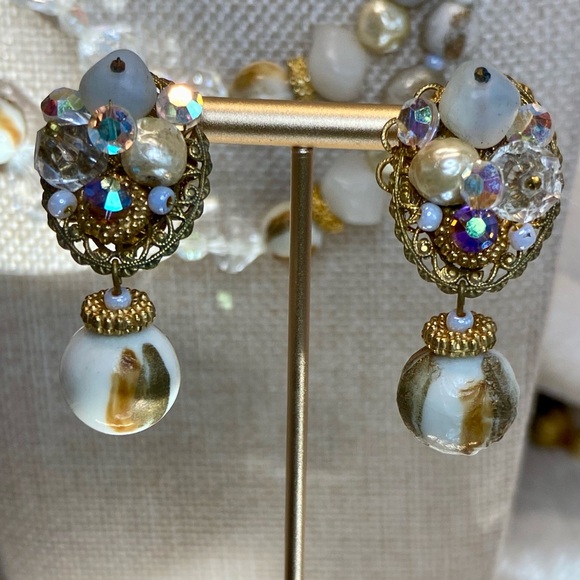 Vintage Multimedia 3 Strand Necklace and Earrings Set Glass Lucite Faux Pearl 16 - Picture 9 of 17